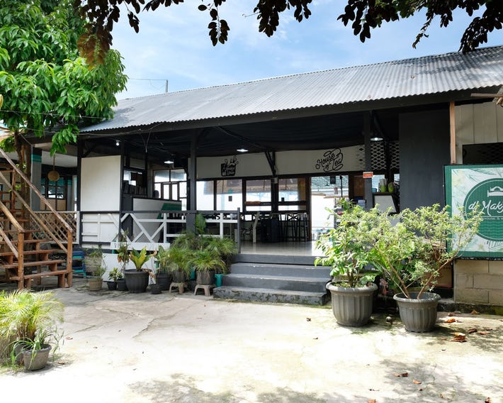 Guest House D'makmoer by OYO Rooms