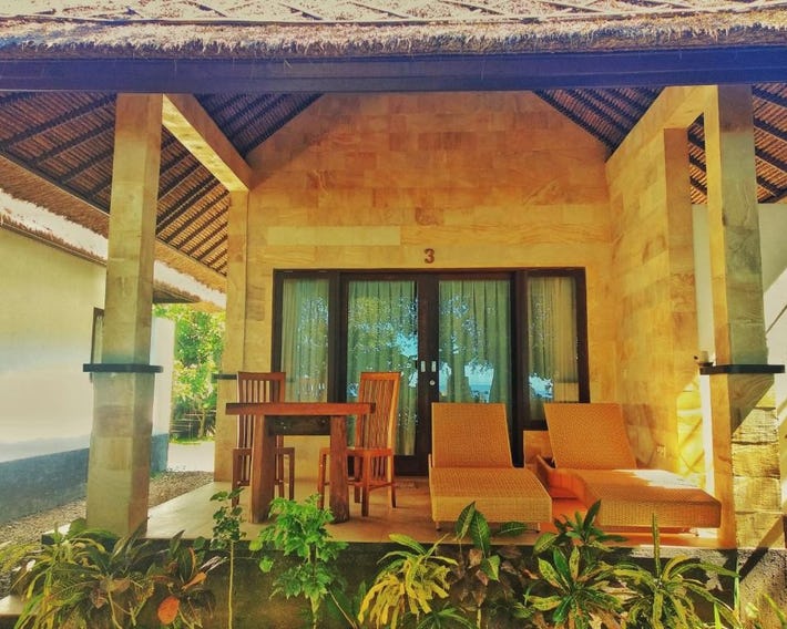 Jemeluk Beach Bungalows