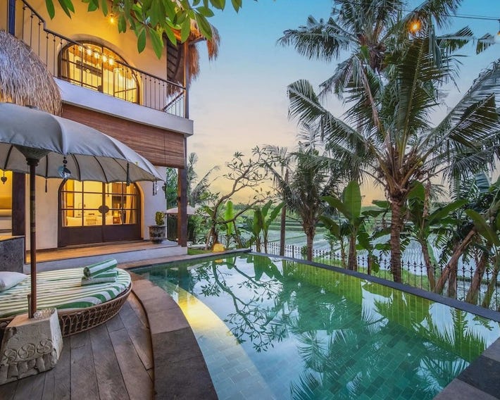 Tropical Private Villa 3 BR Canggu w/Staff