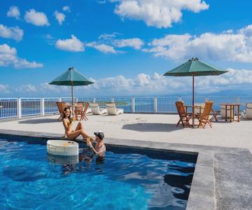 Samuh Sunset Hotel by WizZeLa