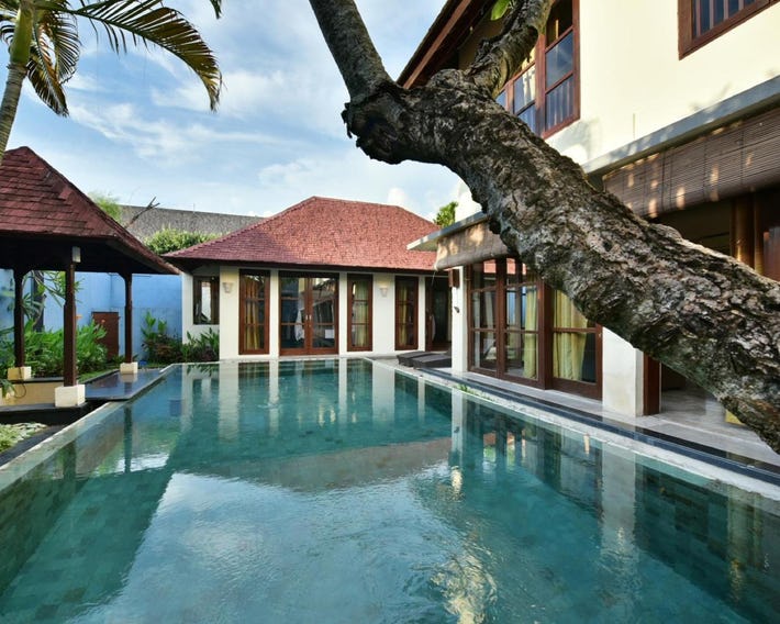 The Khayangan Dreams Villa Umalas