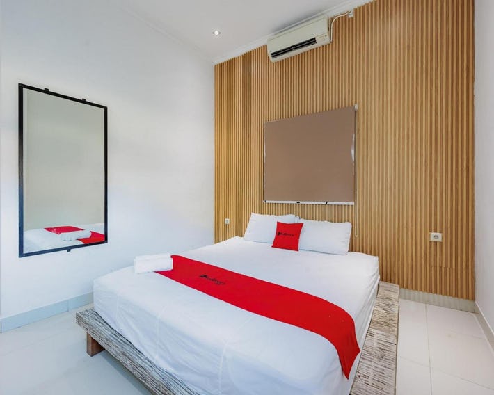 RedDoorz near Ubud Village