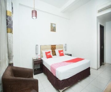 Hotel Sembilan Sembilan by OYO Rooms