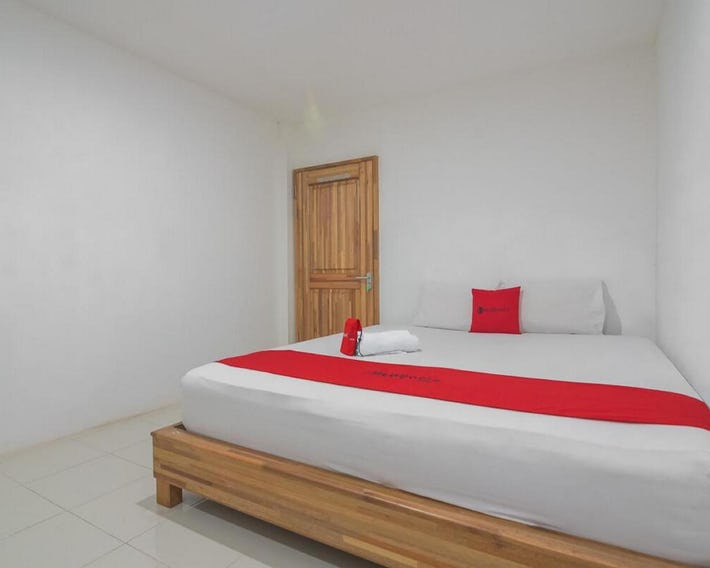 RedDoorz near Gajah Mada Pontianak