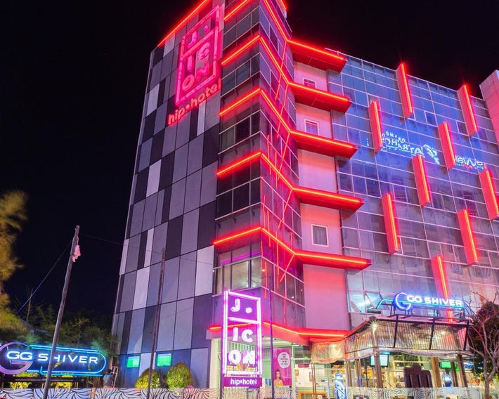 J Icon Hip Hotel