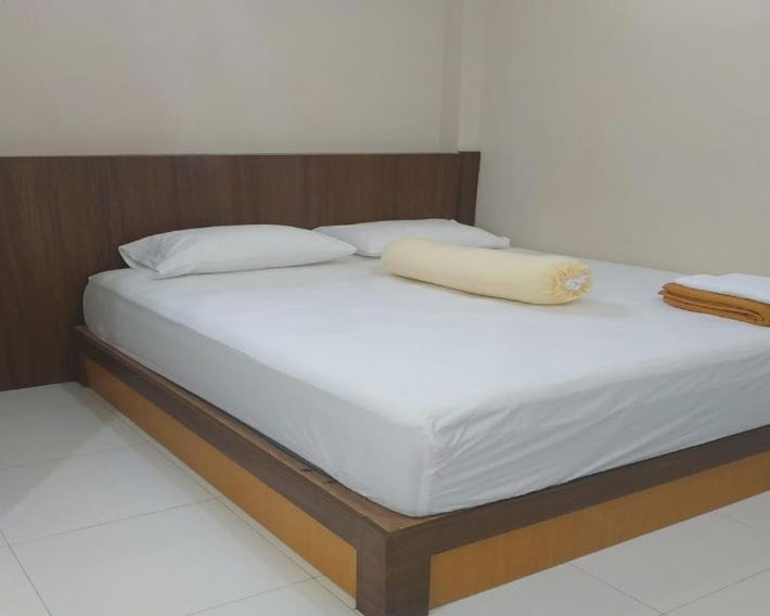 Nietsa Guest House Palu RedPartner