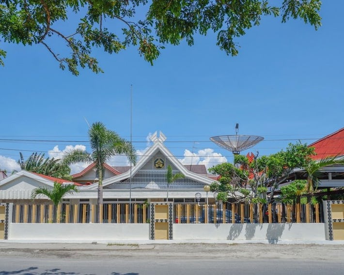Alam Raya Hotel by RedDoorz