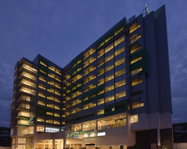 Whiz Prime Hotel Megamas Manado