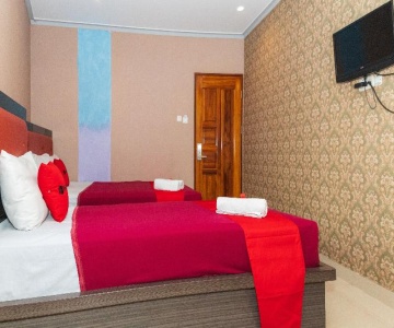 Elfah Hotel Manado by RedDoorz