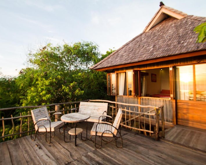 Boa Hill Surf House