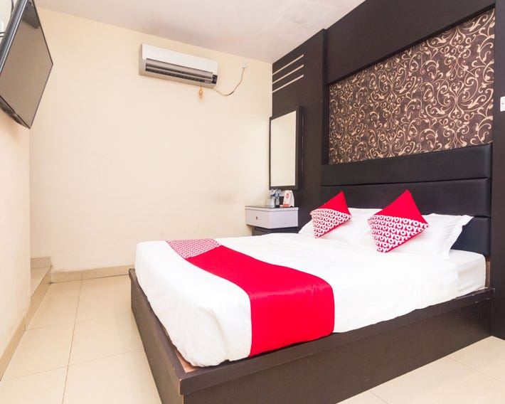 Hotel Grand Palace by OYO Rooms