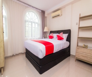 Zeke Hotel by OYO Rooms