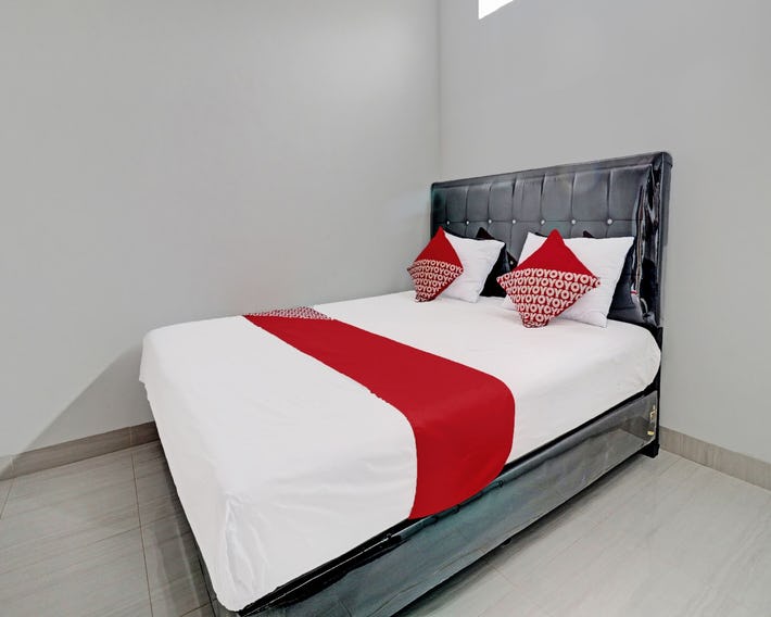Reny Kost Syariah by OYO