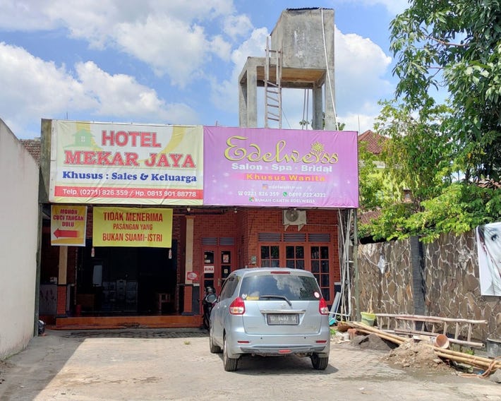 Hotel Keluarga Mekar Jaya