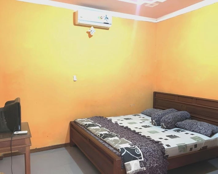 Hotel Alami near Alun-Alun Klaten