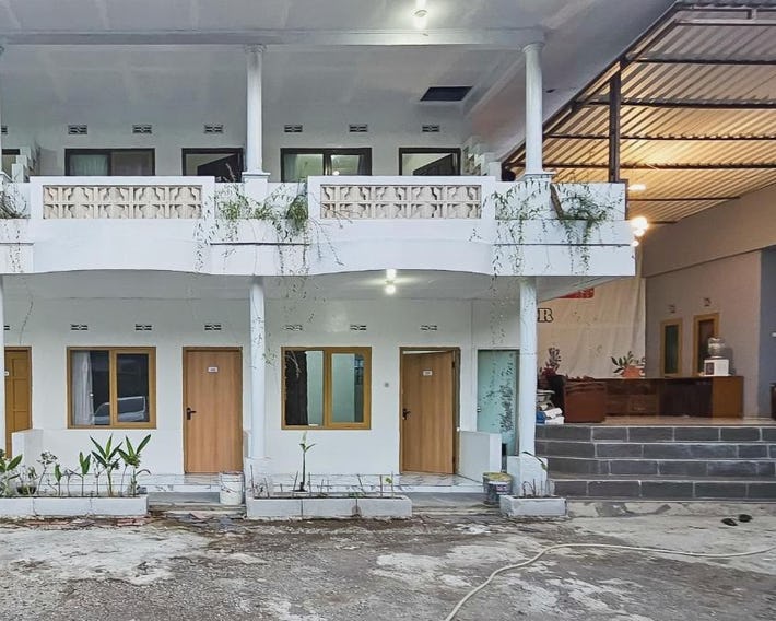 Urbanview Orchid Guest House