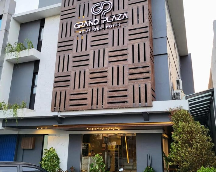 Grand Plaza Boutique Hotel