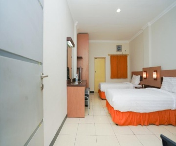 Azalea Suites by OYO Rooms