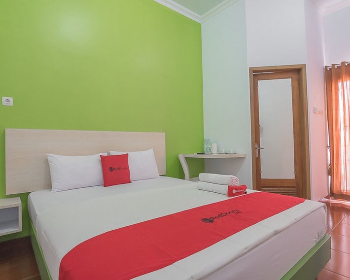 Wisma Atensi by RedDoorz