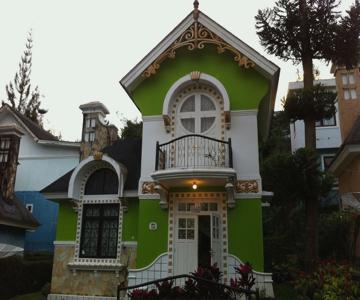 Villa Kota Bunga Dahlia