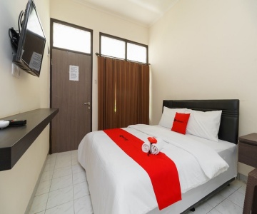 Kost Bale Cangkring by RedDoorz