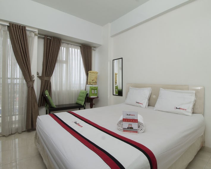 RedDoorz Apartment @ Margonda Residence 3