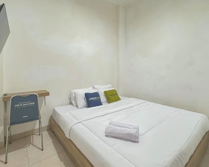 Urbanview Hotel Maharani Garut