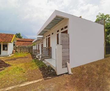 OYO 90809 Homestay Black Pink Merah Jambu Syariah
