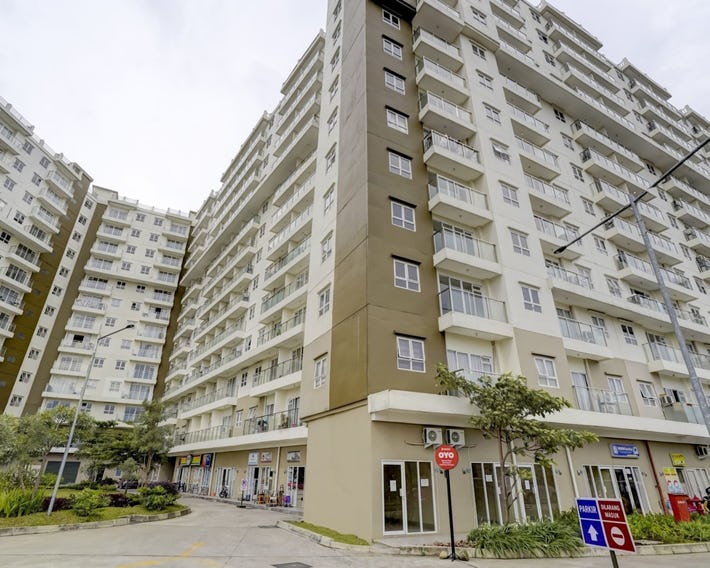 Queen Rent Apartment Gateway Pasteur by OYO Rooms