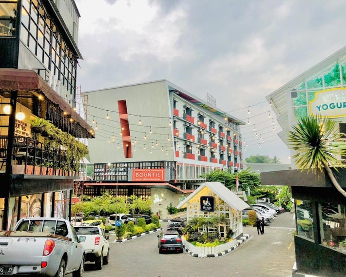 The Bountie Hotel and Convention Centre Sukabumi