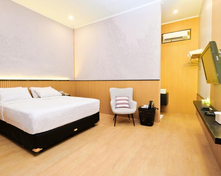 Berlian Abadi Hotel by Sinergi
