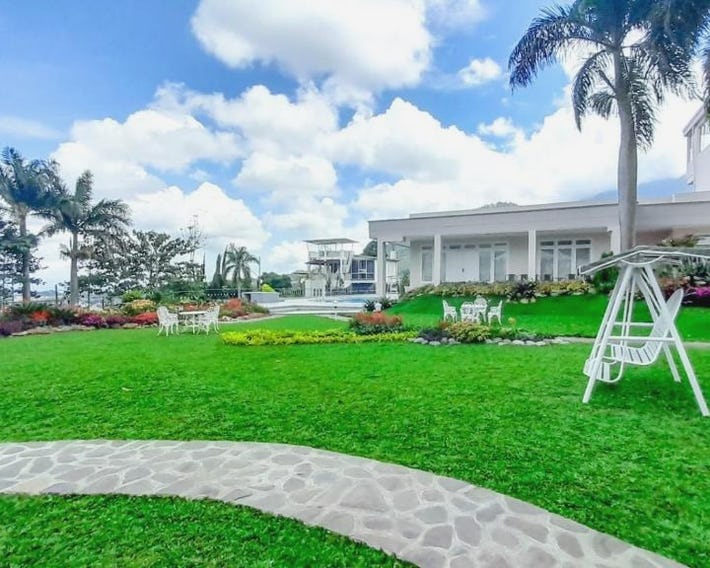 In Villa Garden Resort