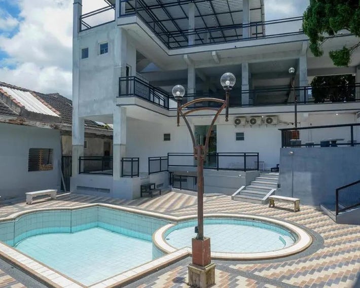 RedDoorz Plus near Taman Rekreasi Selecta 2