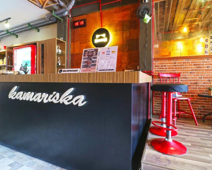 Kamariska Hostel