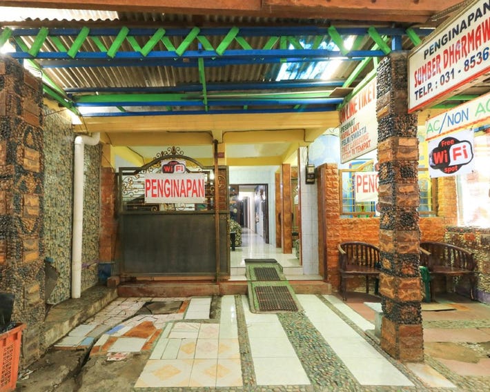 Dharmawati Homestay Syariah at Terminal Purabaya