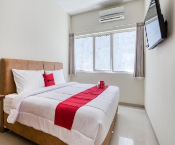 Putri Bali Guest House by RedDoorz