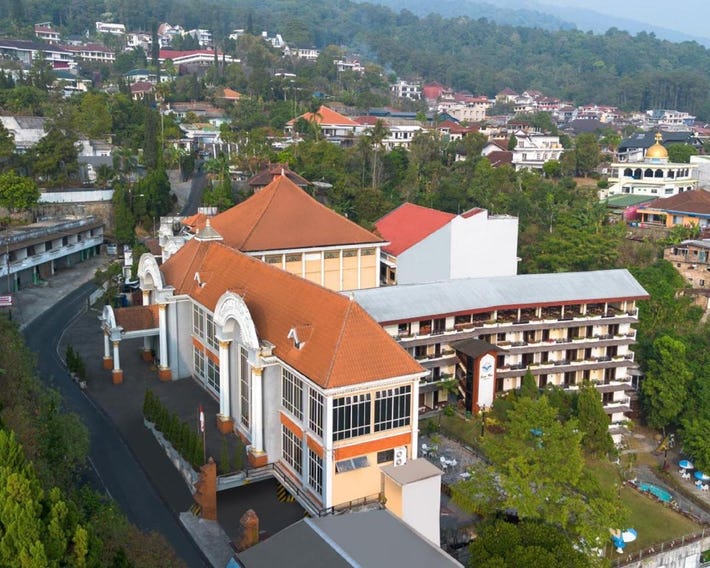 Royal Hotel and Convention Tretes