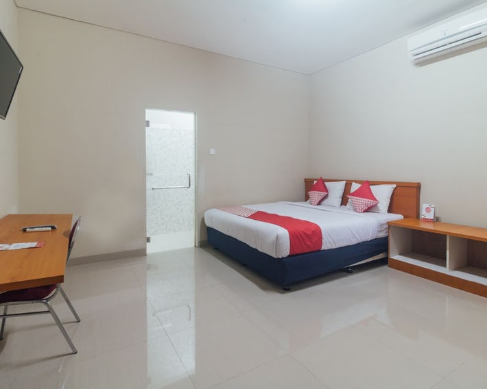Mangga Dua Guest House by OYO Rooms