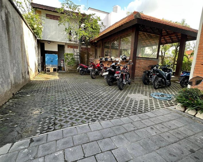 Villa Paving
