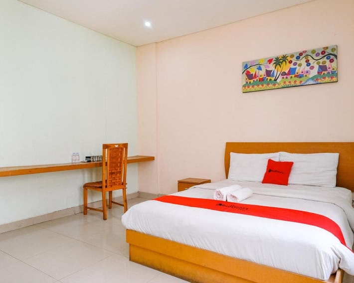 RedDoorz Plus at Mahendradatta Denpasar