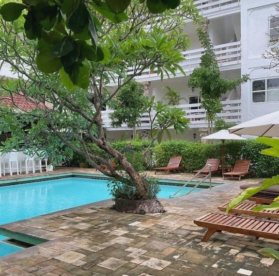 Sari Bunga Hotel - Legian, walking distance to Legian Beach