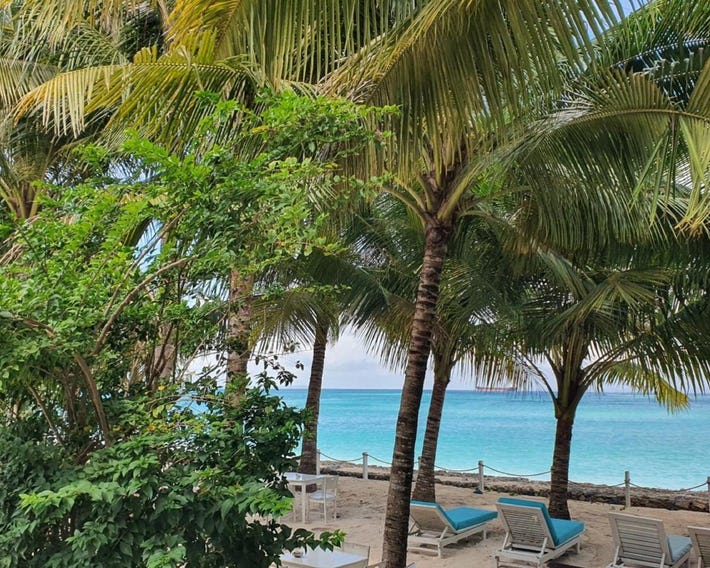 MYAMO Beach Lodge