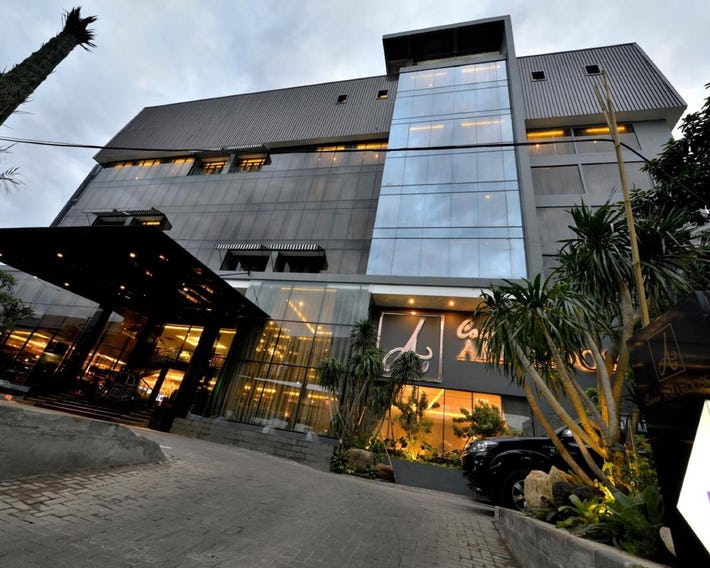 Amaroossa Cosmo Jakarta