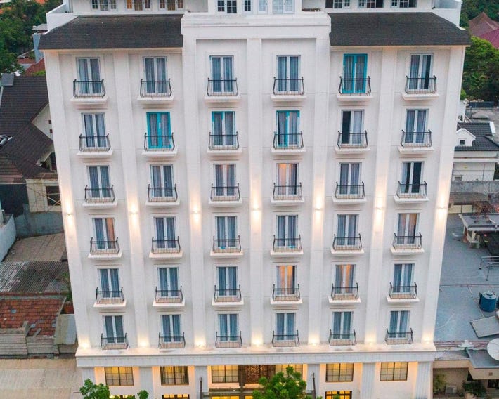 Jambuluwuk Thamrin Hotel