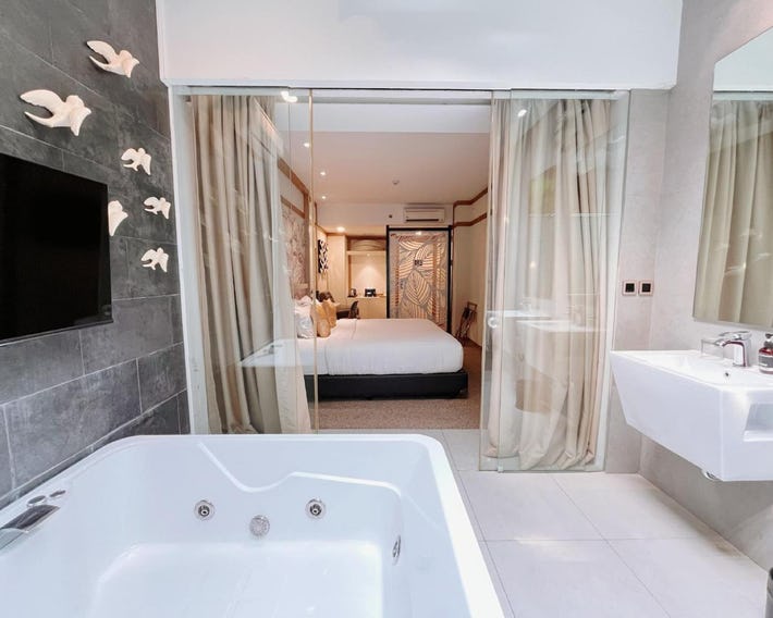 Verse Luxe Hotel Wahid Hasyim
