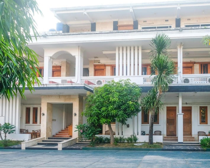 Urbanview Omah Pari Boutique Hotel