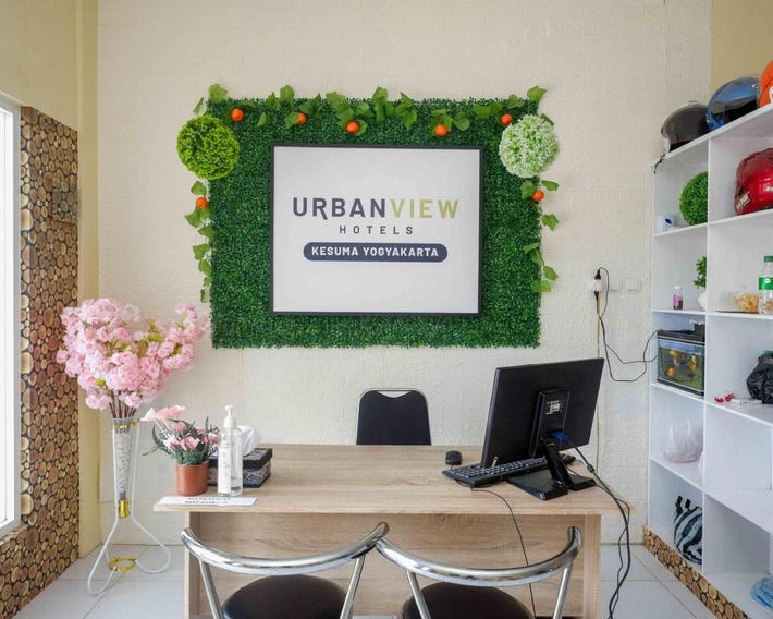 Urbanview Hotel Jogja City Mall