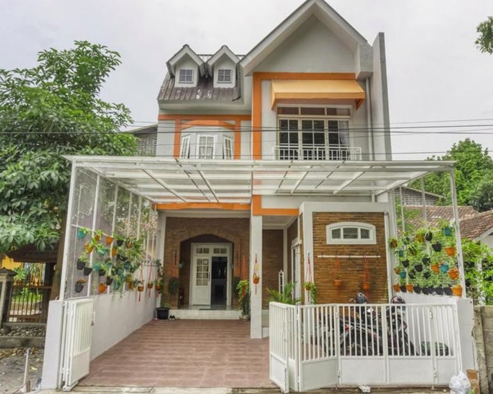RedDoorz near Sindu Kusuma Edupark 2
