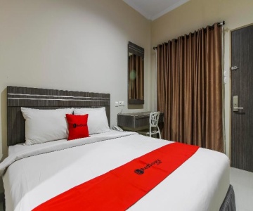 RedDoorz Plus @ Jalan Sriwijaya Medan