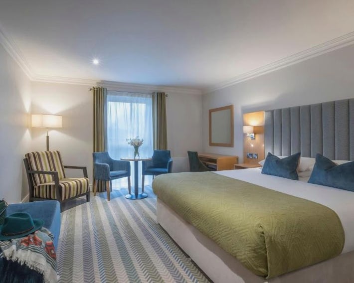 Killarney Heights Hotel